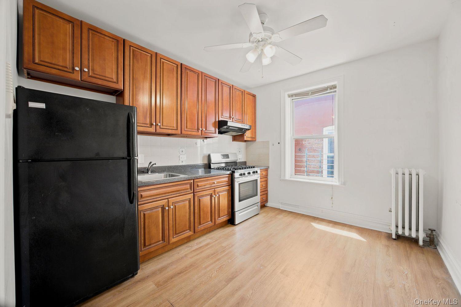 403 Stockholm Street – For Sale photo 14