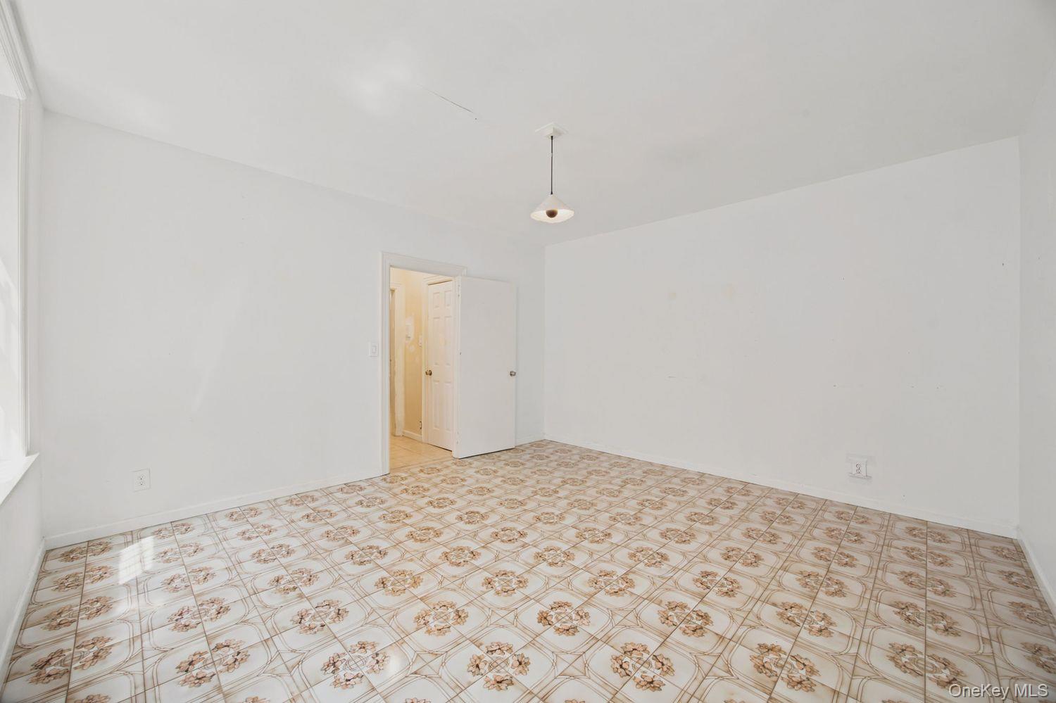 403 Stockholm Street – For Sale photo 6