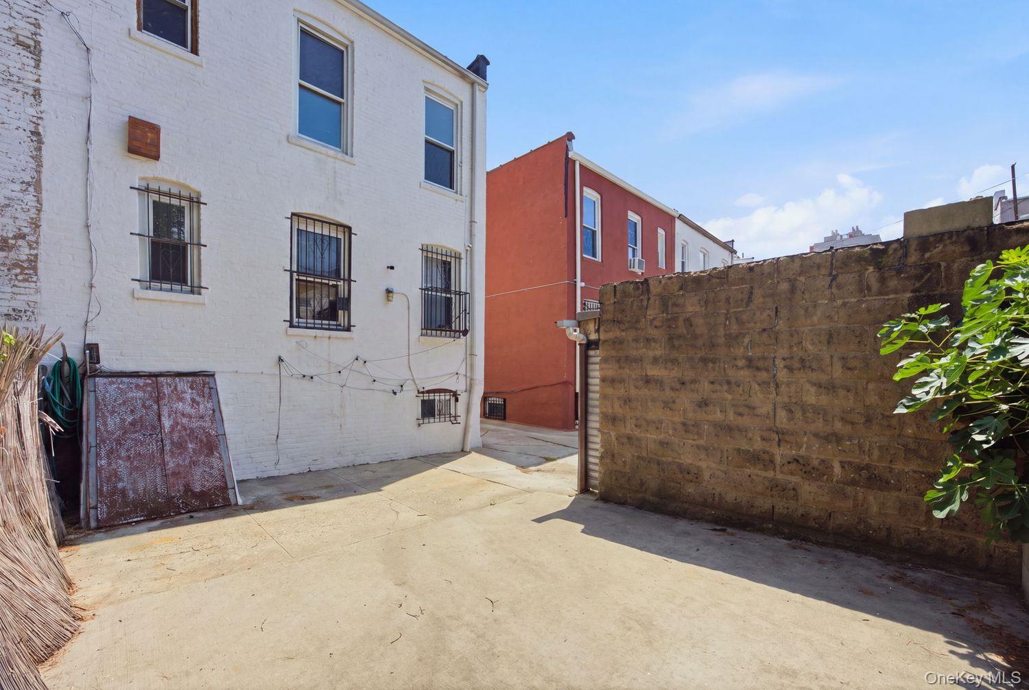 403 Stockholm Street – For Sale photo 25