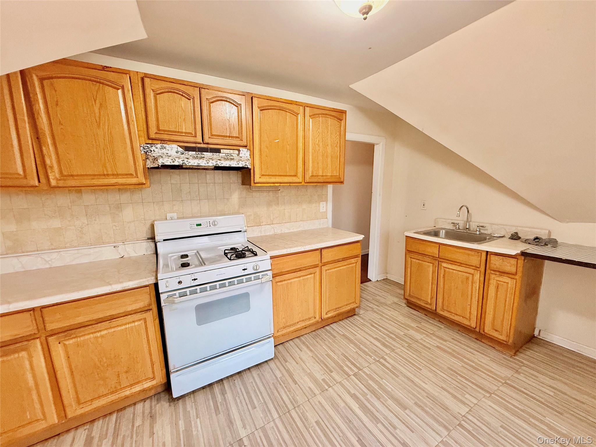 95-15 118th Street – For Sale photo 28
