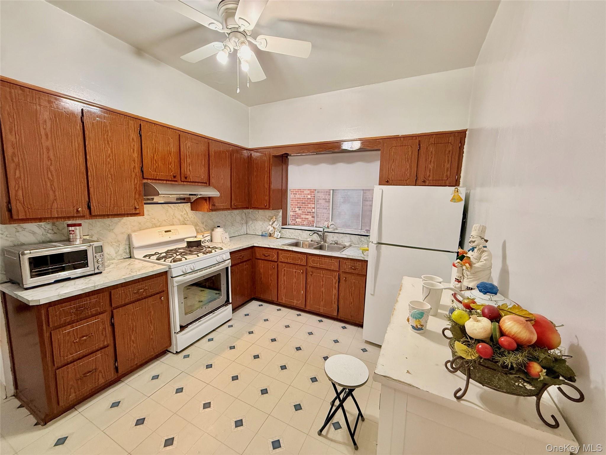 95-15 118th Street – For Sale photo 13