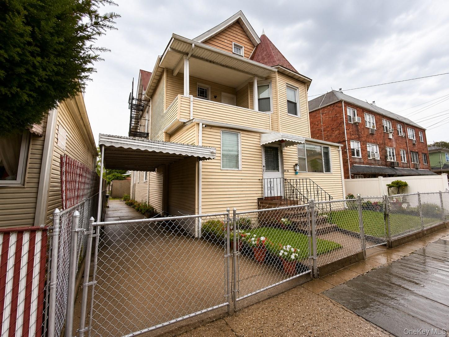 95-15 118th Street – For Sale photo 2