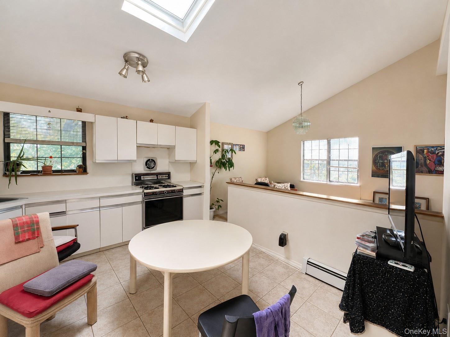 7 Roberts Lane – For Sale photo 11
