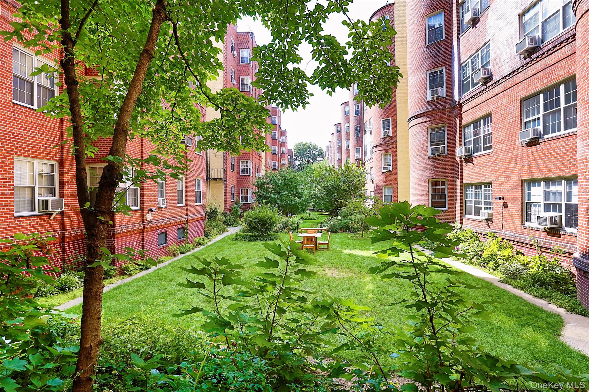 77-12 35 Avenue, Unit A51 photo 3
