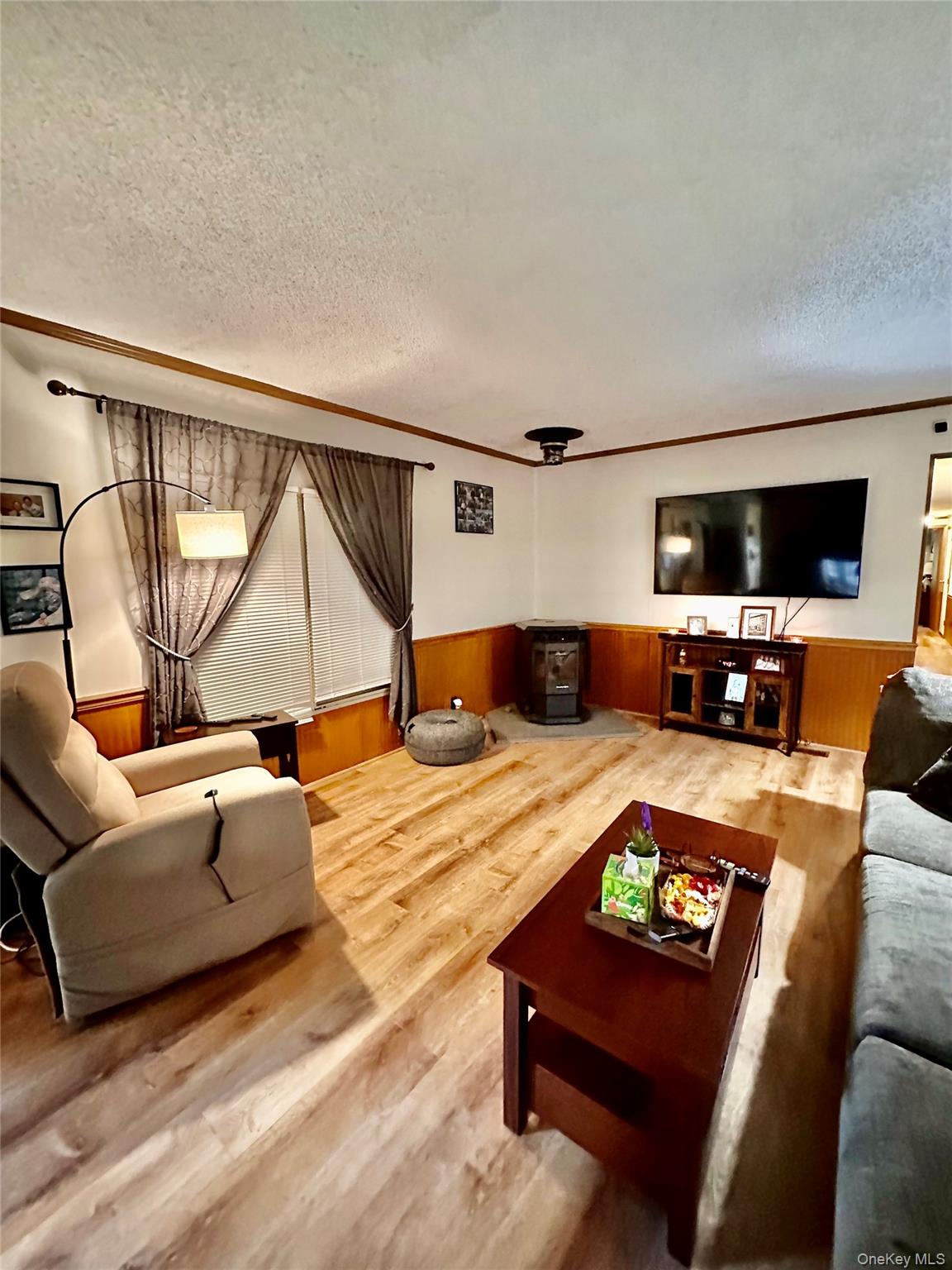 65 Water Loop – For Sale photo 10
