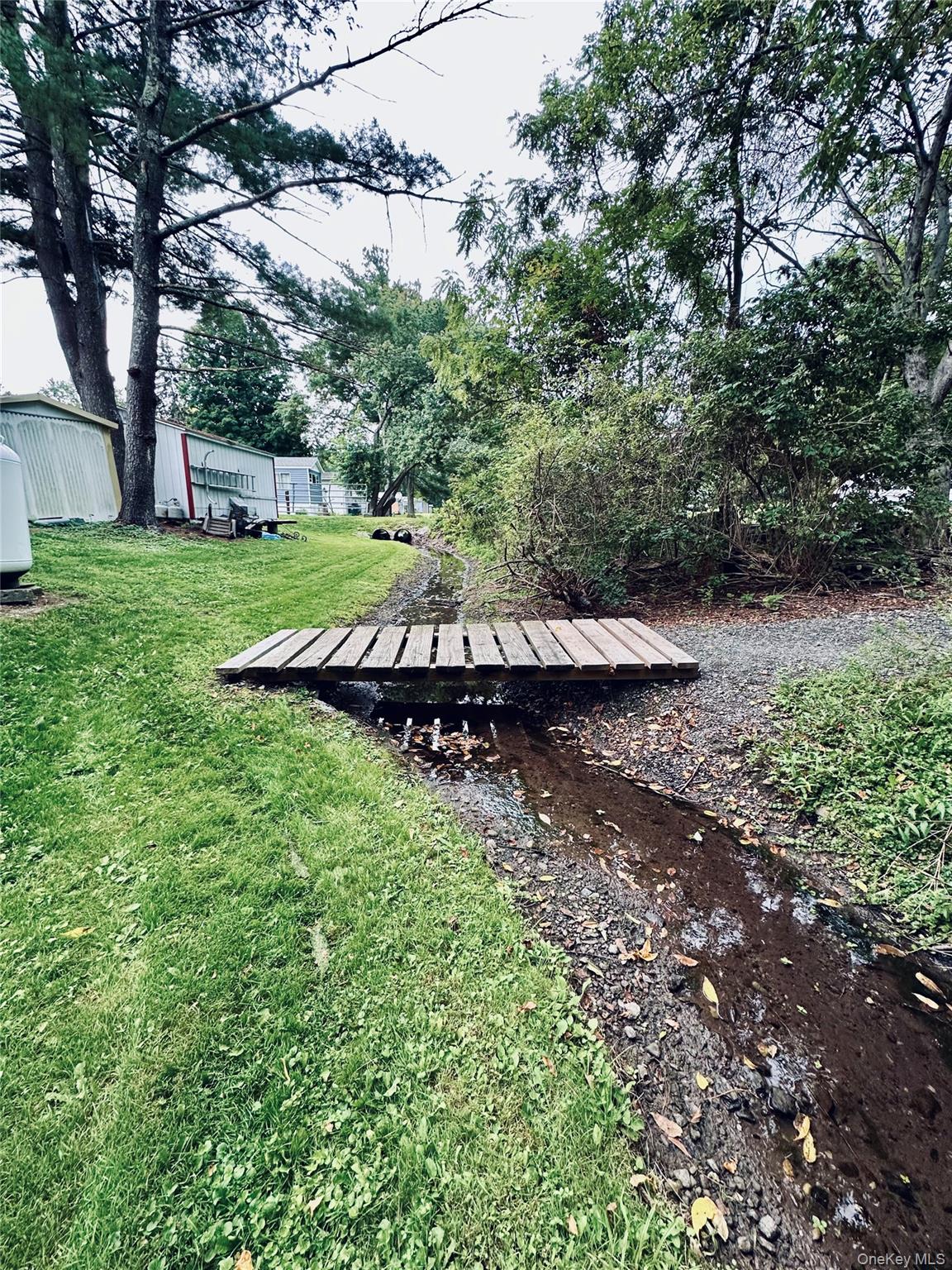65 Water Loop – For Sale photo 3