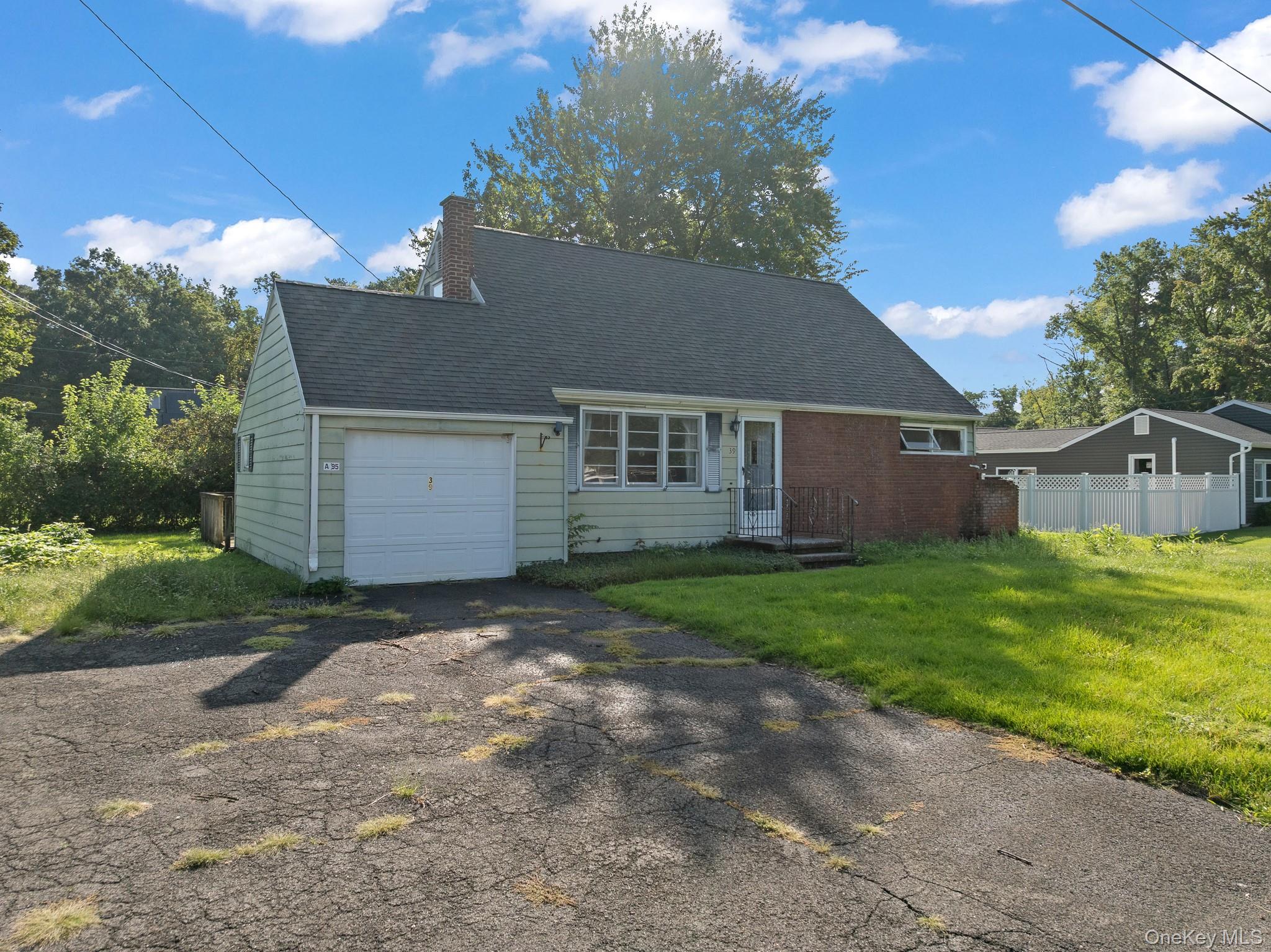 39 Wallkill Avenue – For Sale
