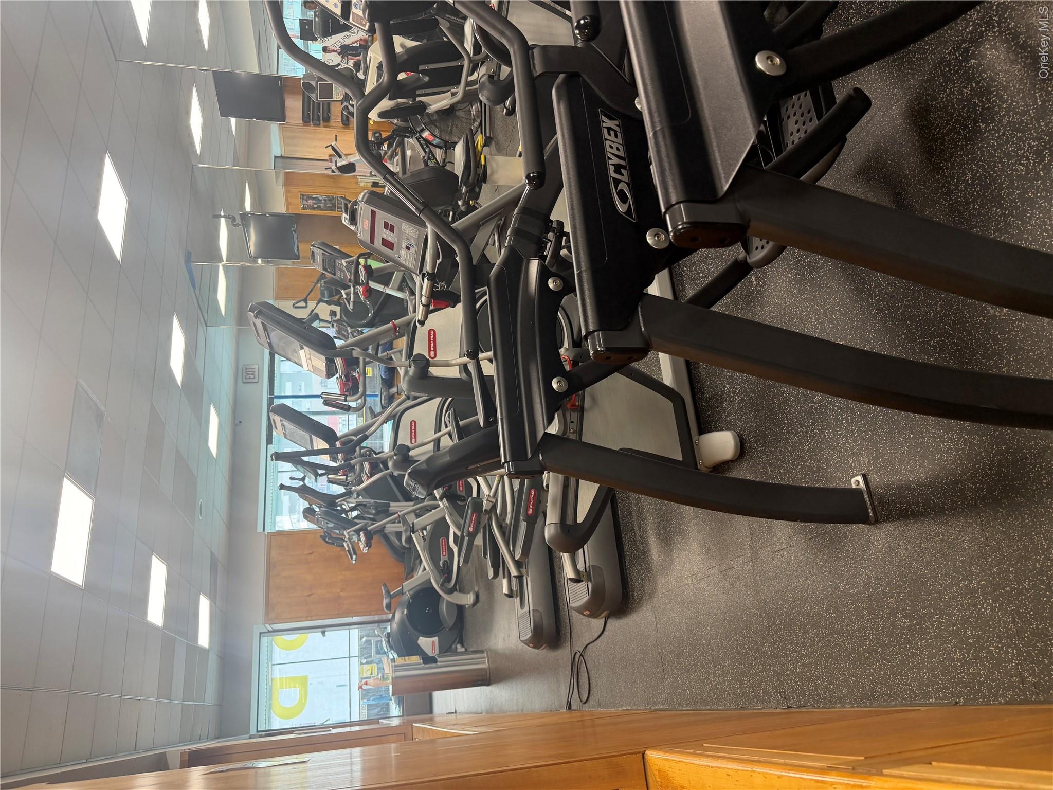 303 E 57th Street, Unit 10D photo 9