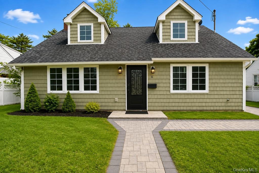 4 E Gate – For Sale