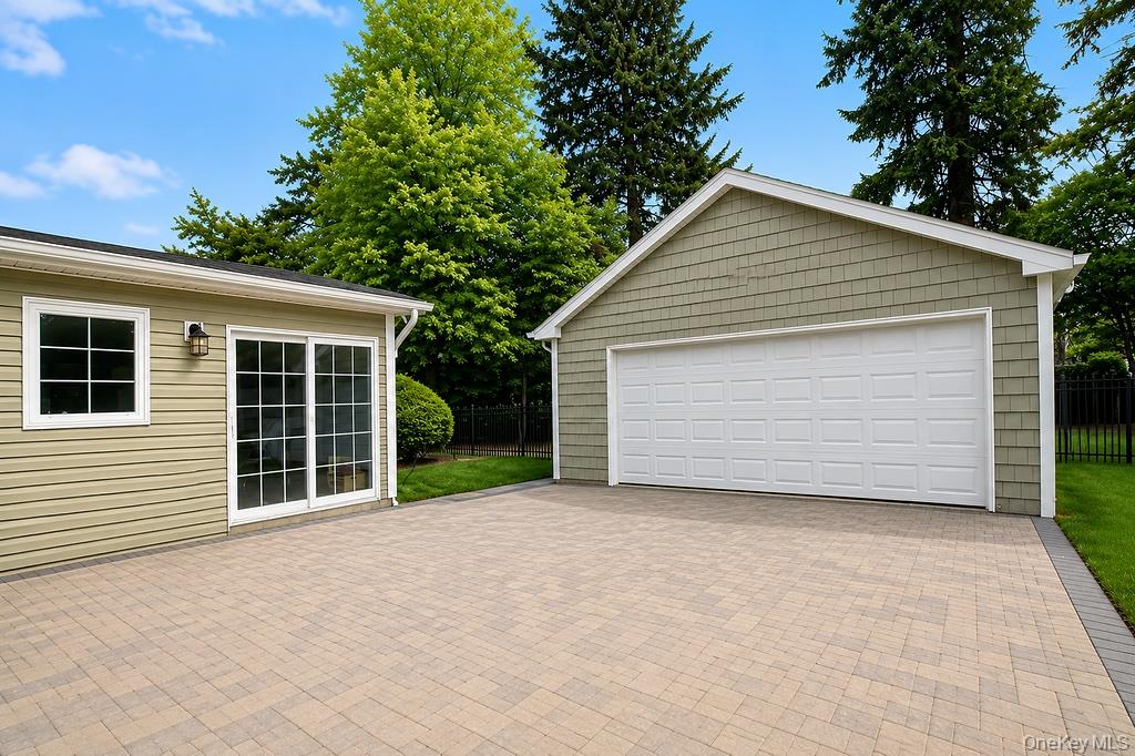 4 E Gate – For Sale photo 22