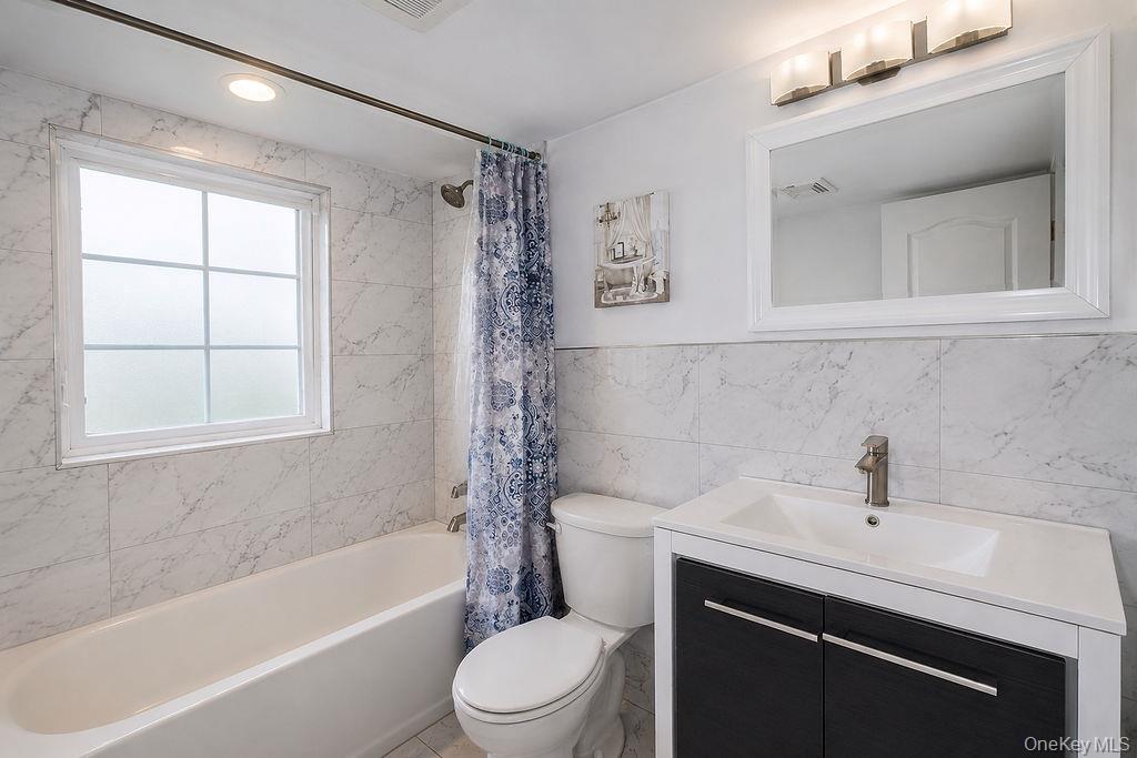 4 E Gate – For Sale photo 12