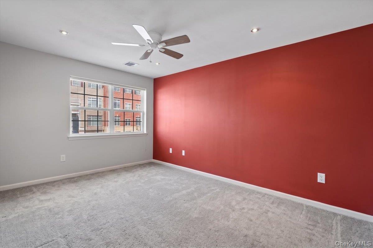 56 Heron Lane, Unit 393 photo 9