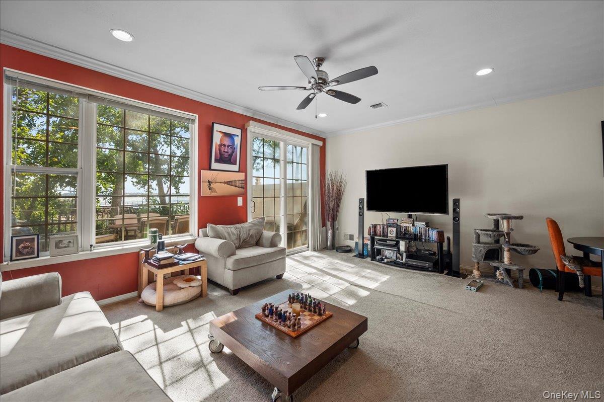 56 Heron Lane, Unit 393 photo 3