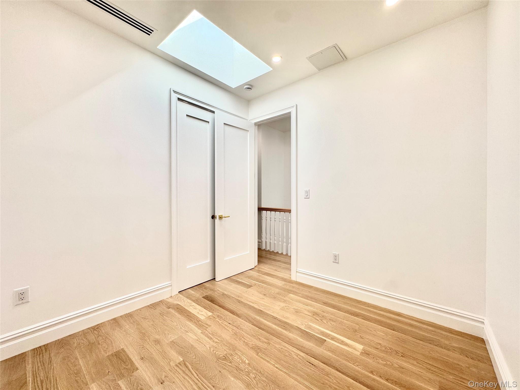 1123 Madison Street – For Sale photo 8