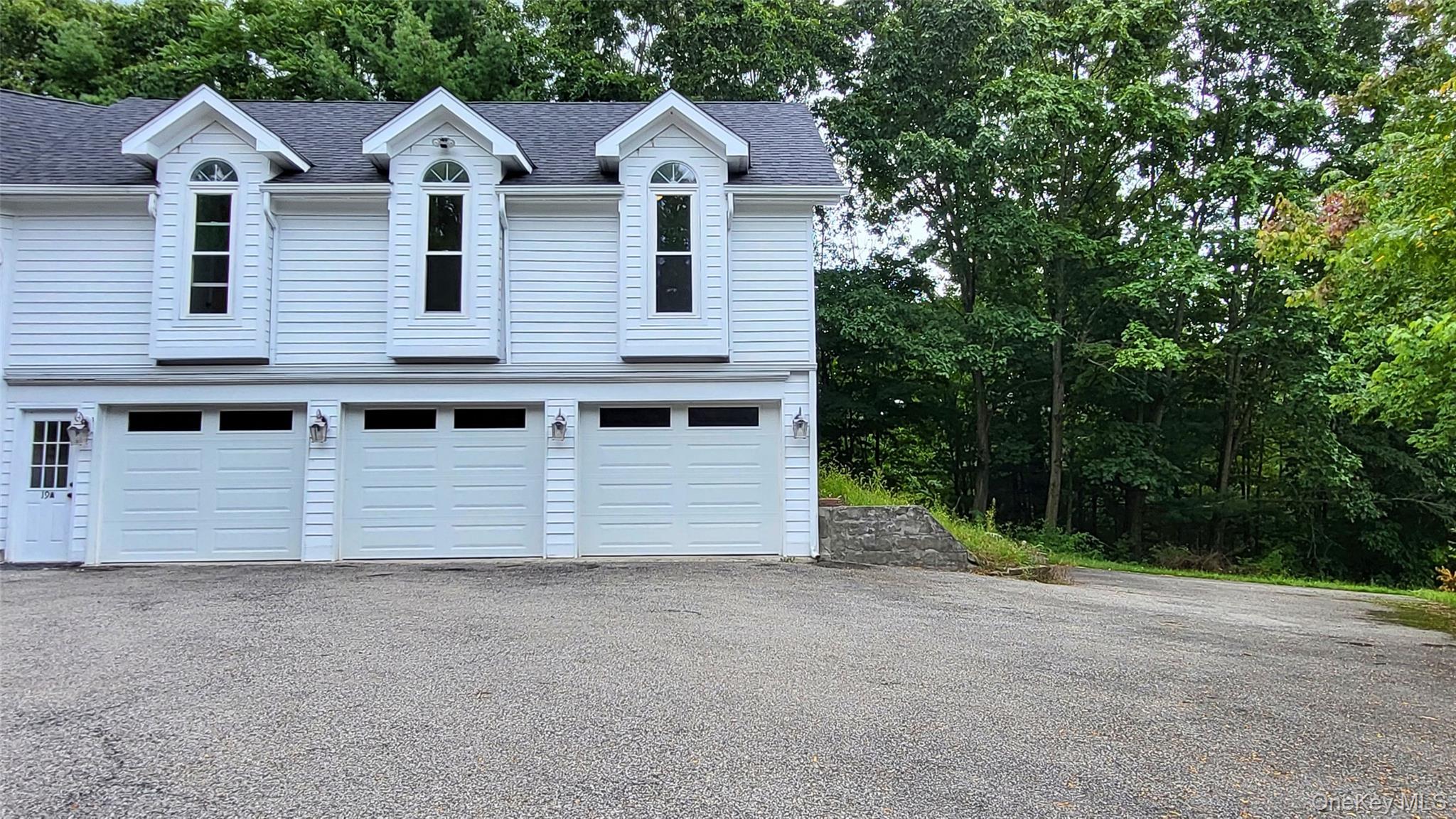 19 A Friendship Lane – For Rent photo 2
