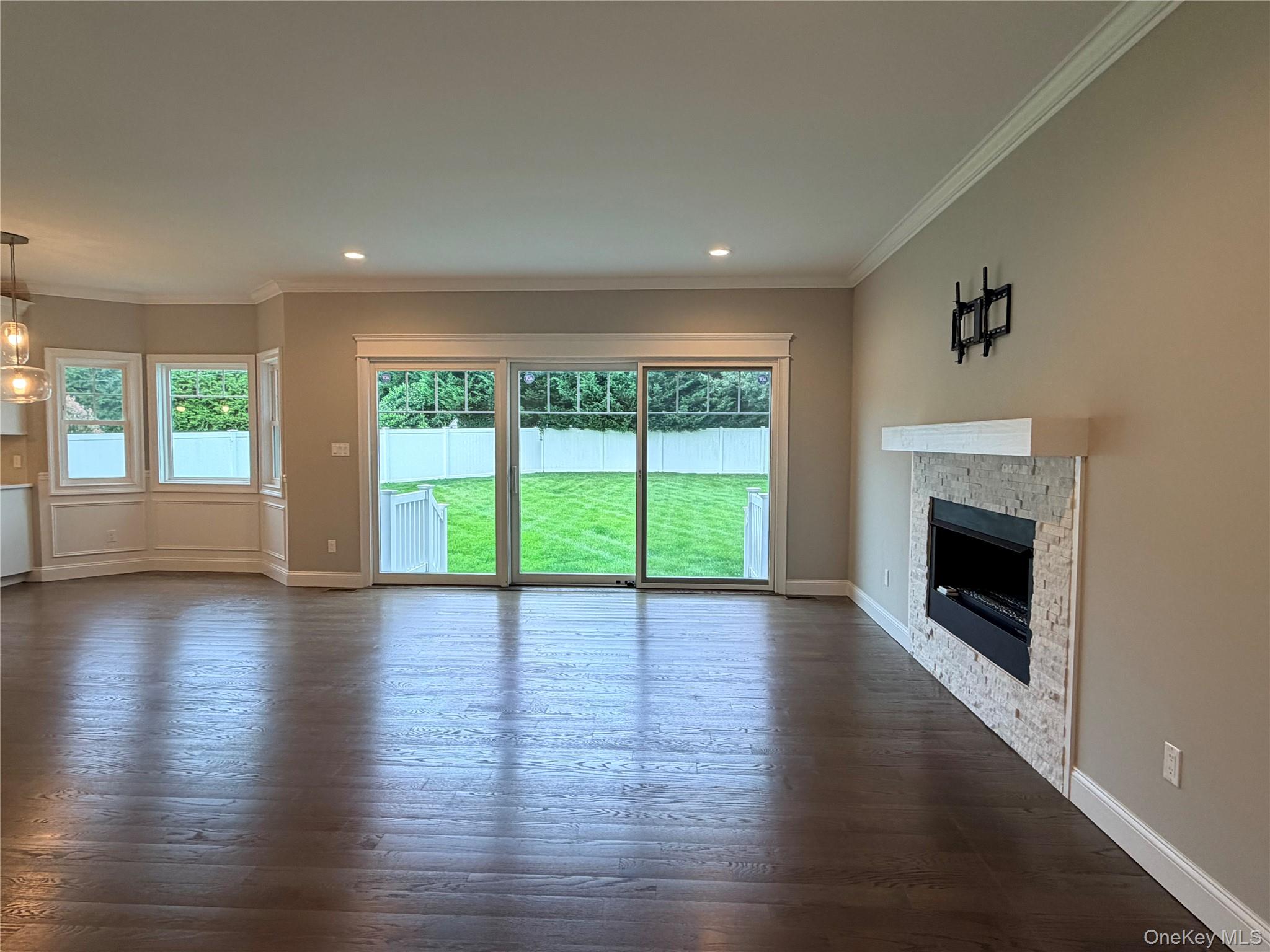28 E Fern Dr – For Rent photo 8