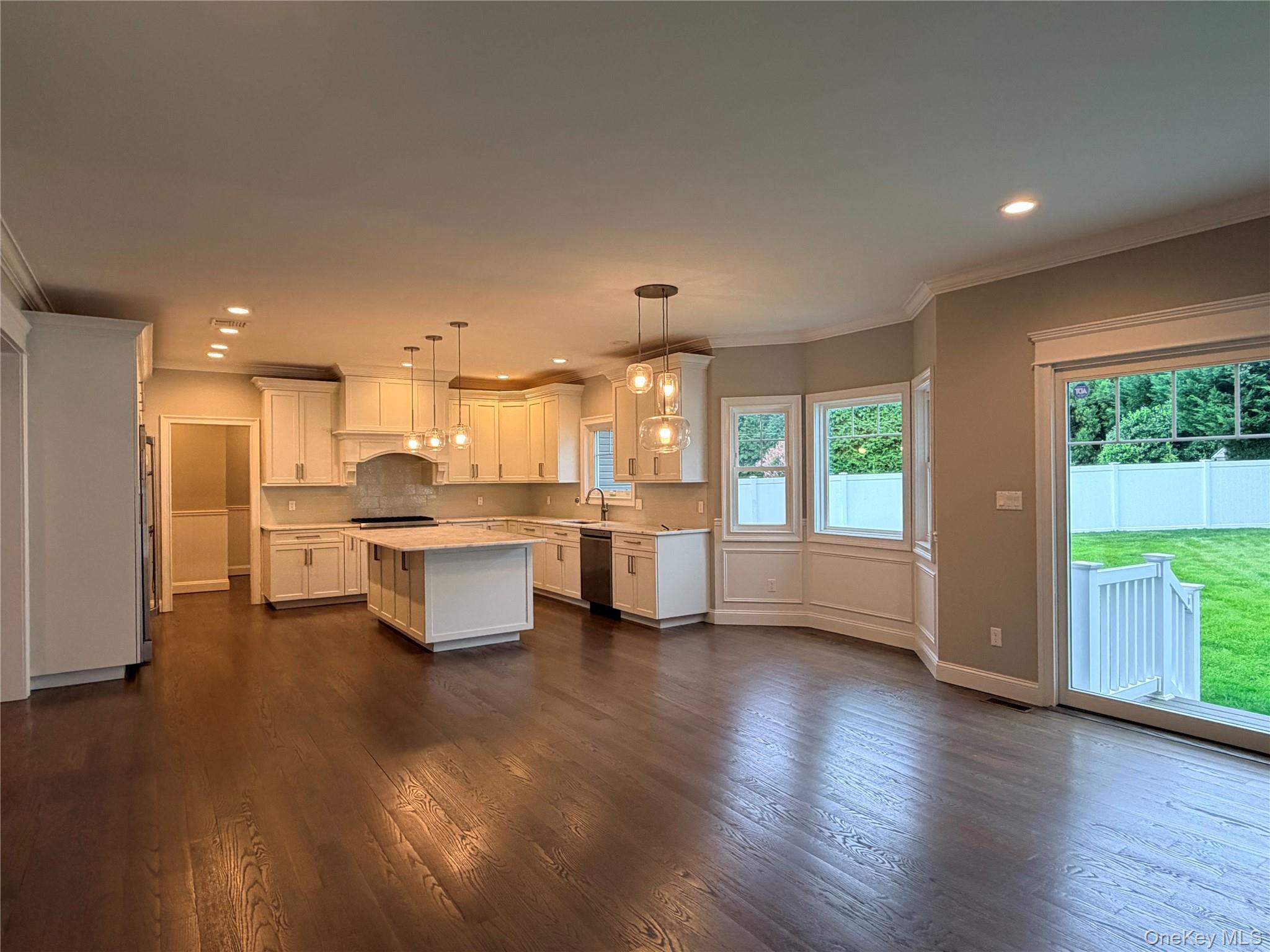 28 E Fern Dr – For Rent photo 3