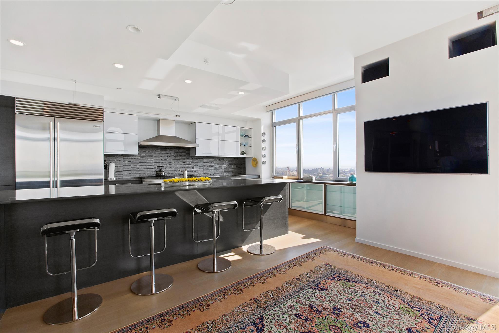 1485 5th Avenue, Unit 26D photo 6