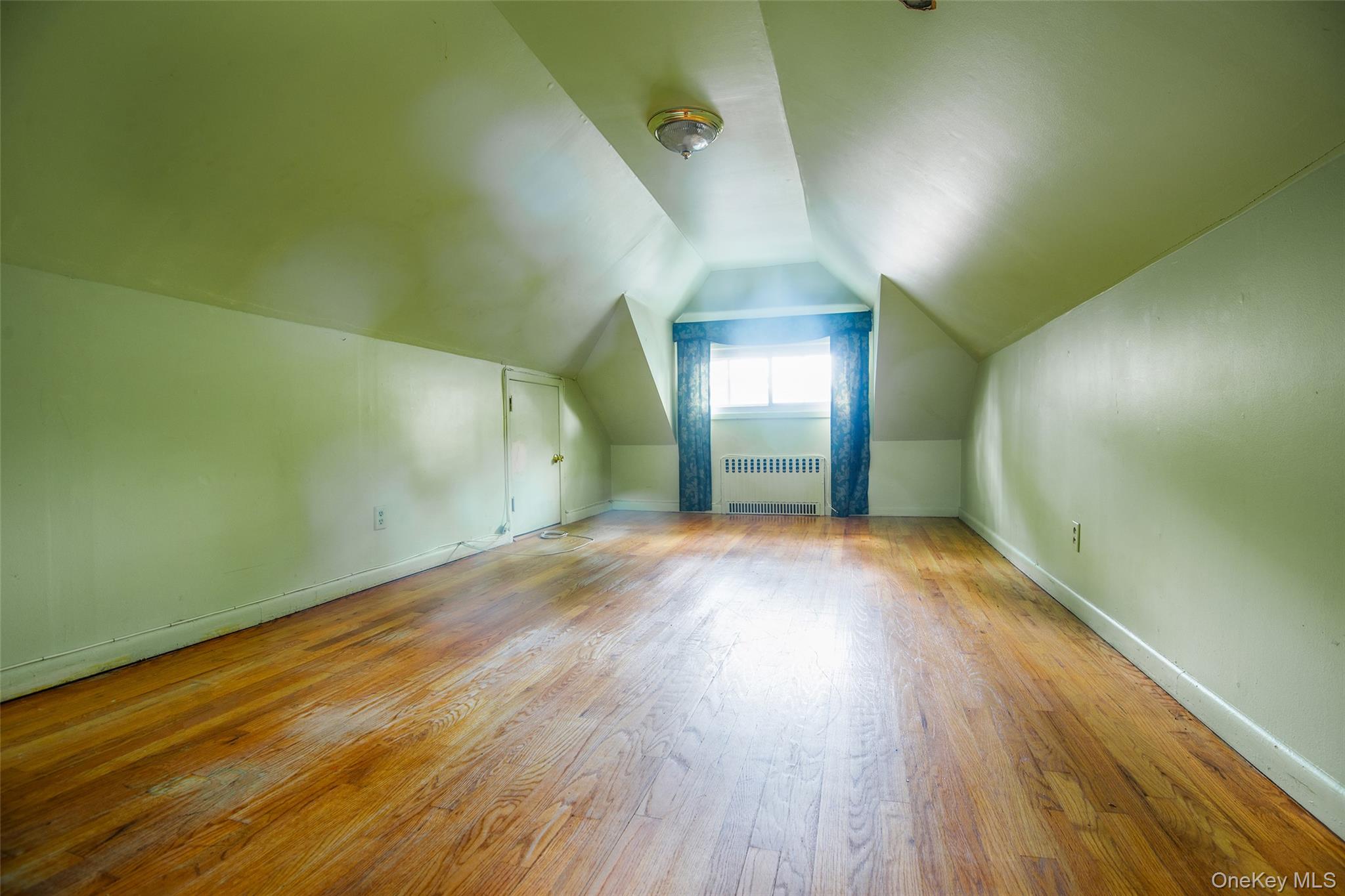 916 Hollywood Avenue – For Sale photo 16