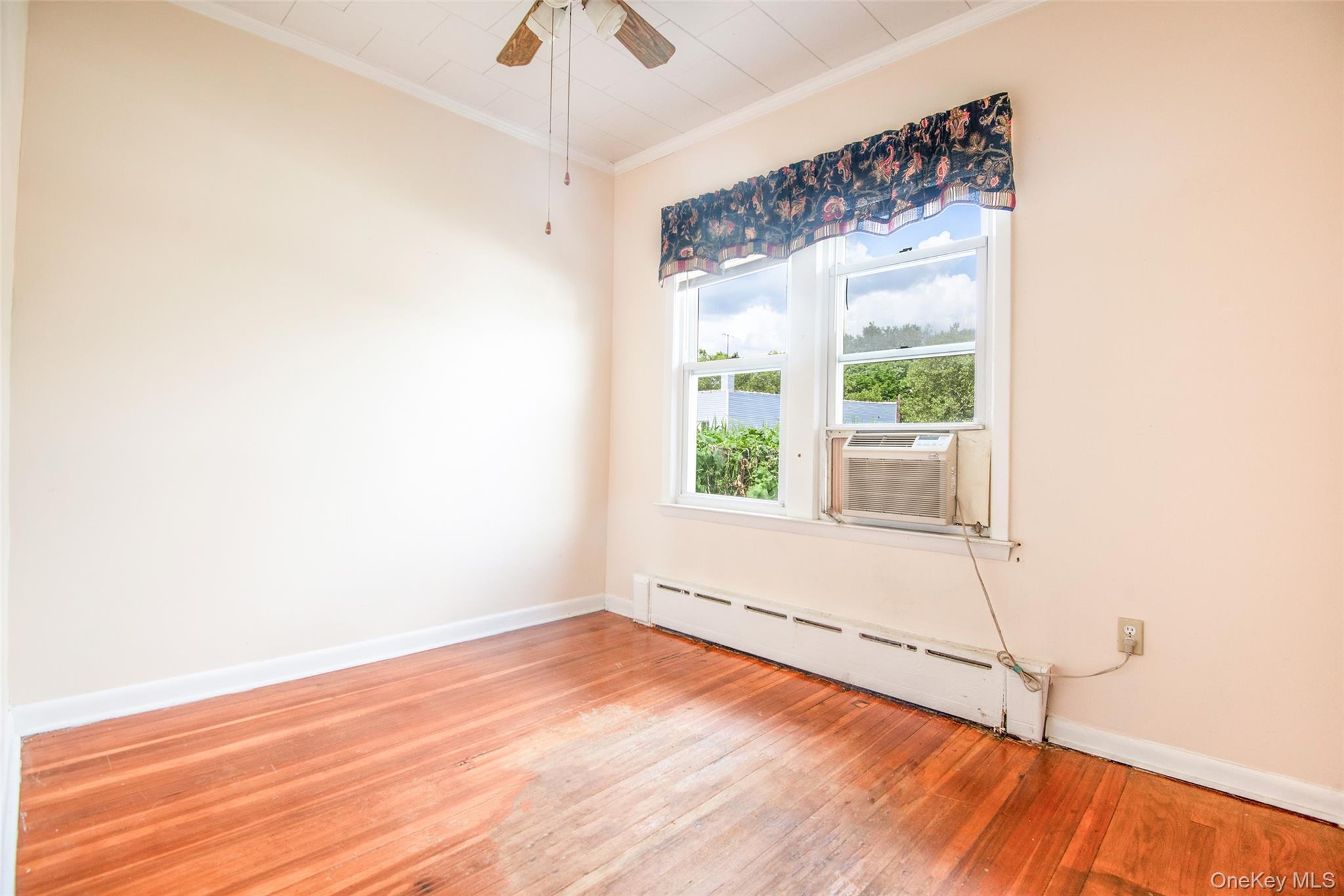 916 Hollywood Avenue – For Sale photo 10