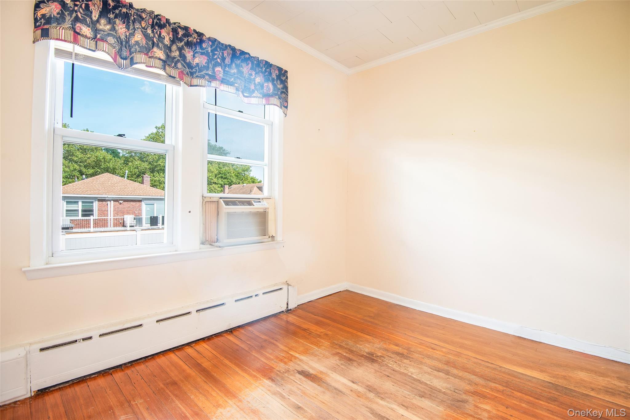 916 Hollywood Avenue – For Sale photo 11