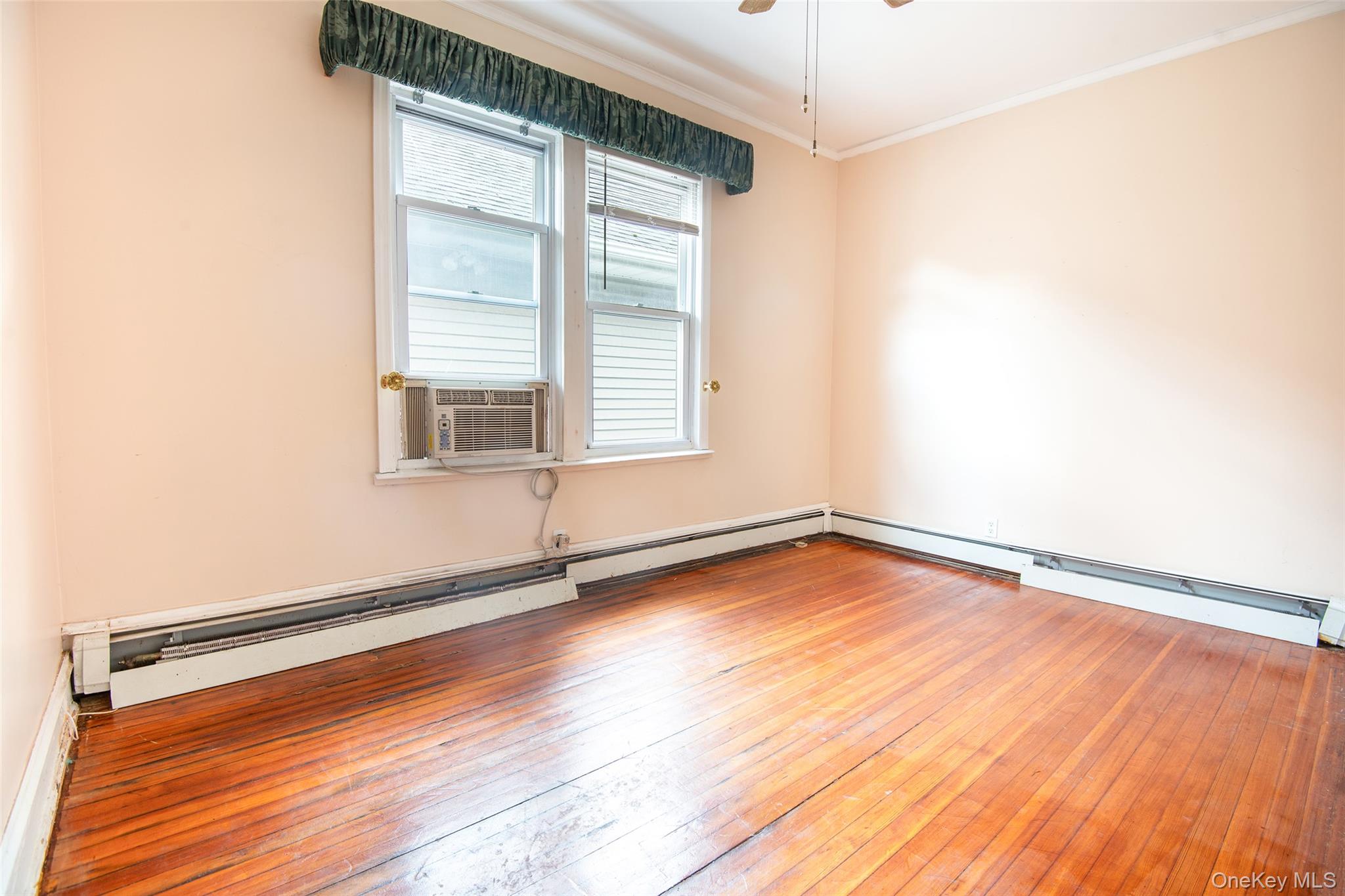 916 Hollywood Avenue – For Sale photo 12