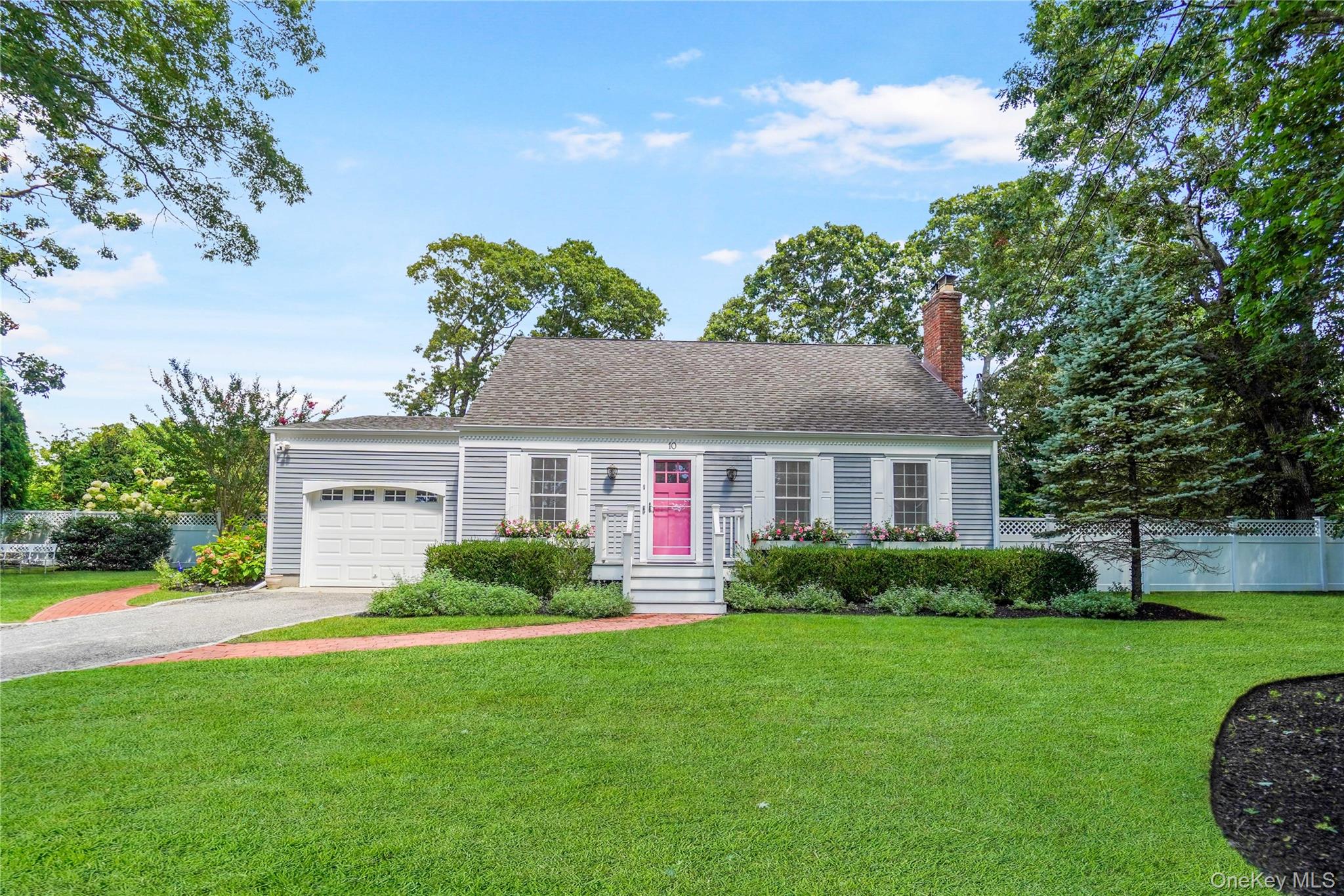 10 Tall Oak Lane – For Sale