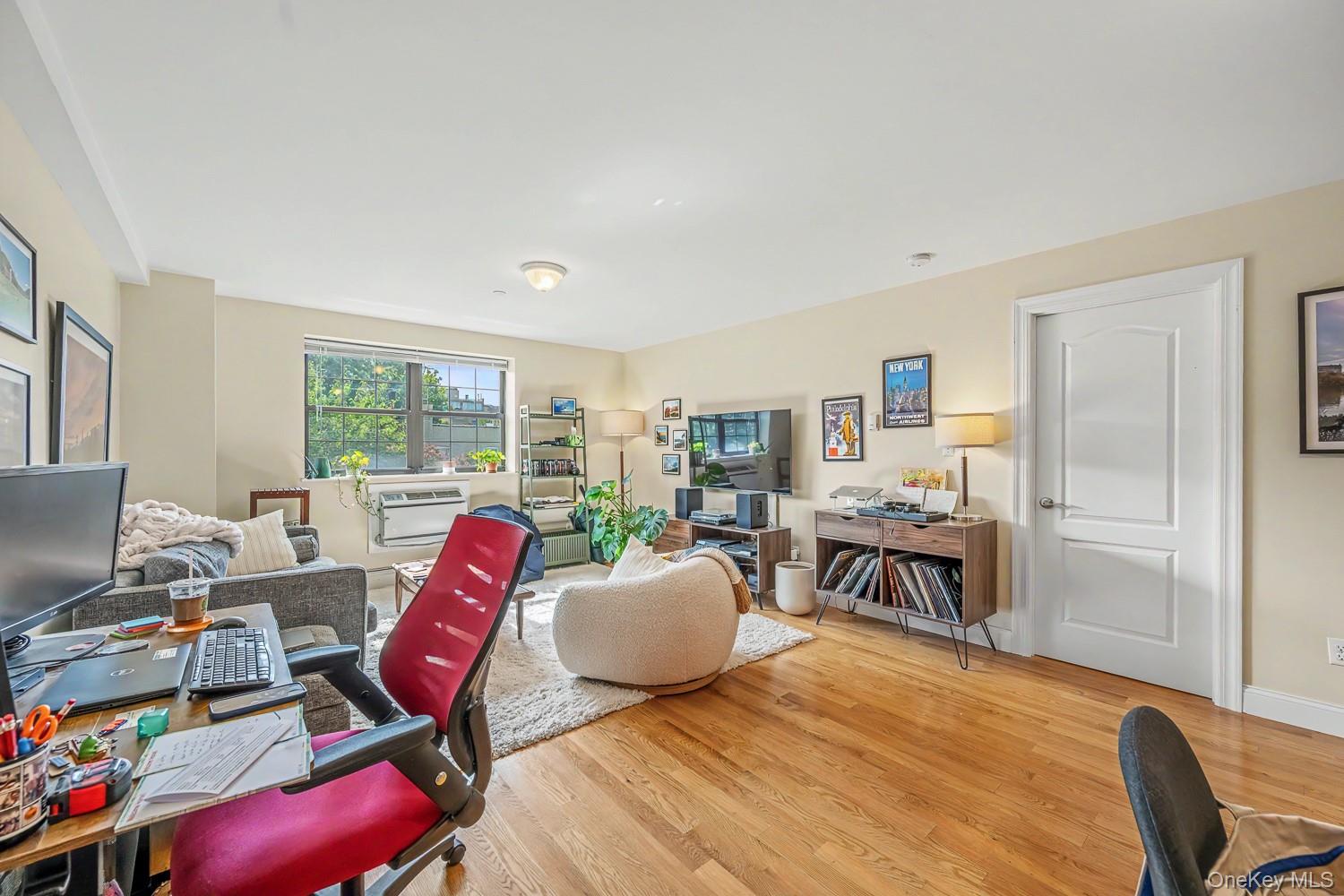 35th Street – For Sale photo 4
