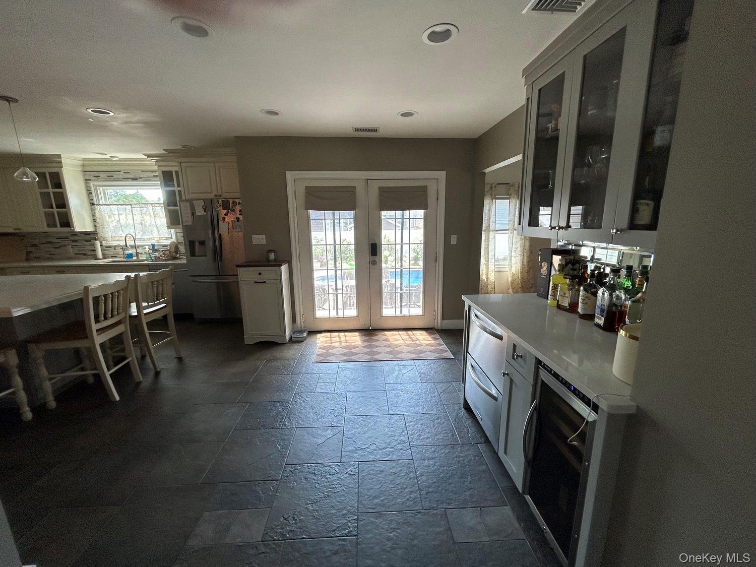607 Nassau Street – For Rent photo 23