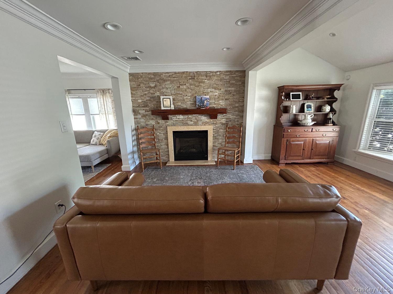 607 Nassau Street – For Rent photo 14