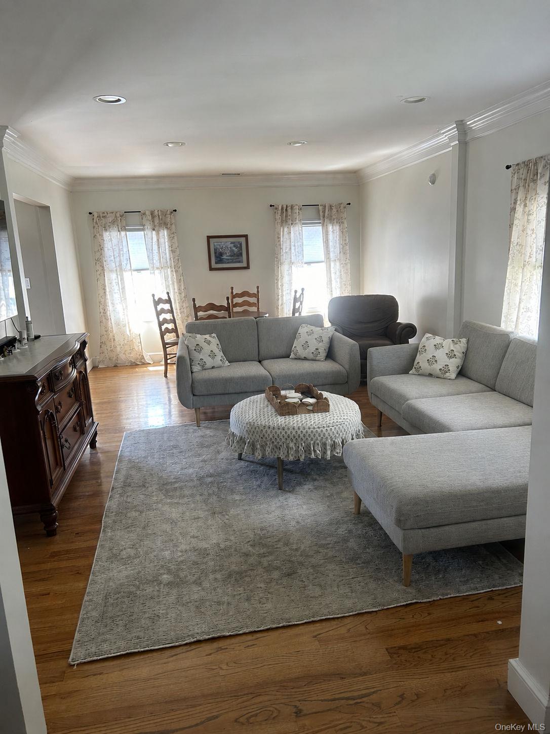 607 Nassau Street – For Rent photo 5