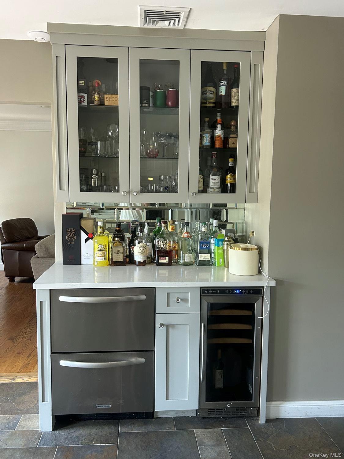 607 Nassau Street – For Rent photo 21