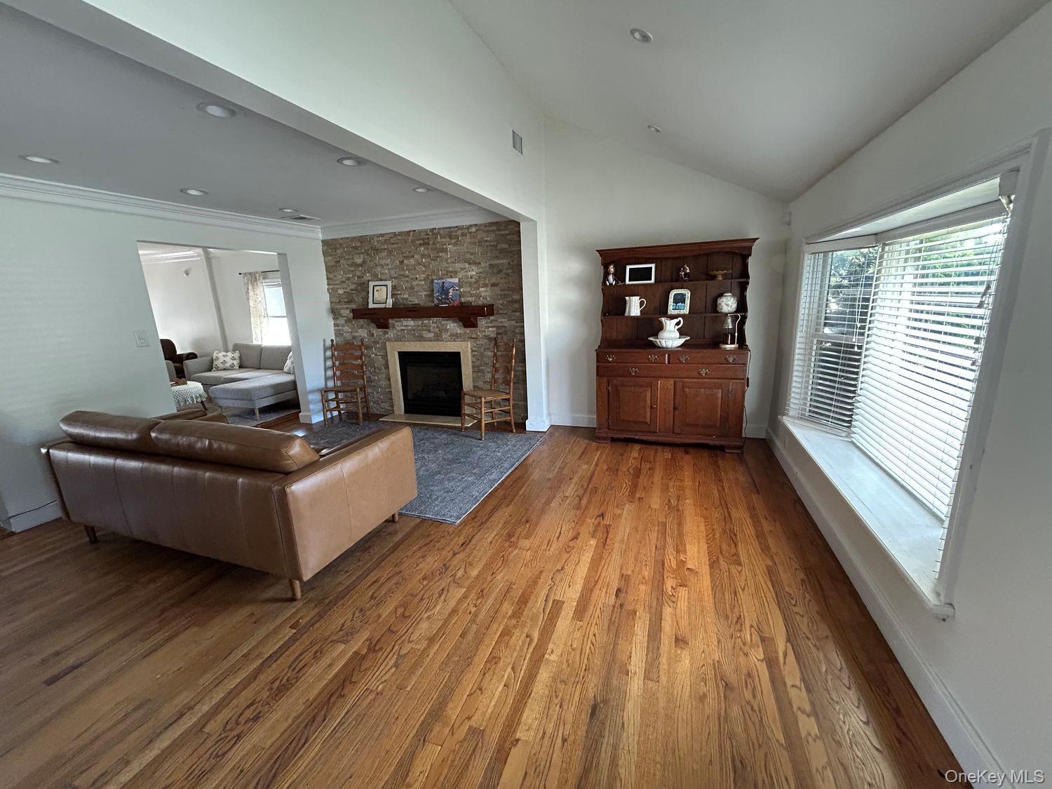 607 Nassau Street – For Rent photo 11