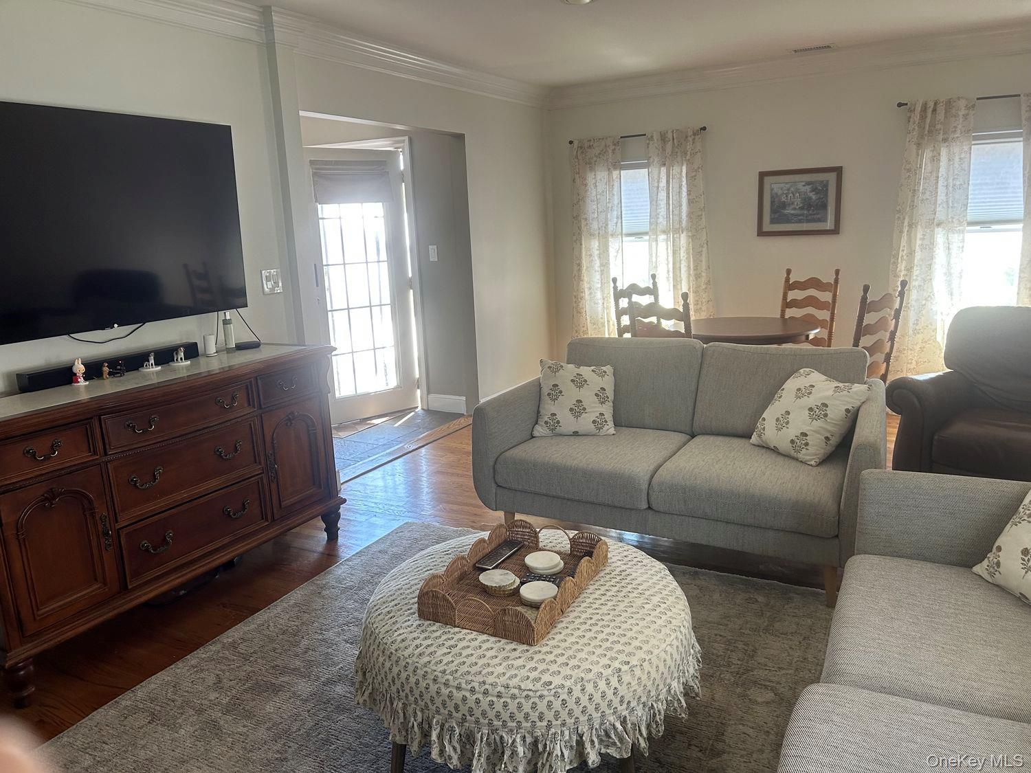 607 Nassau Street – For Rent photo 8