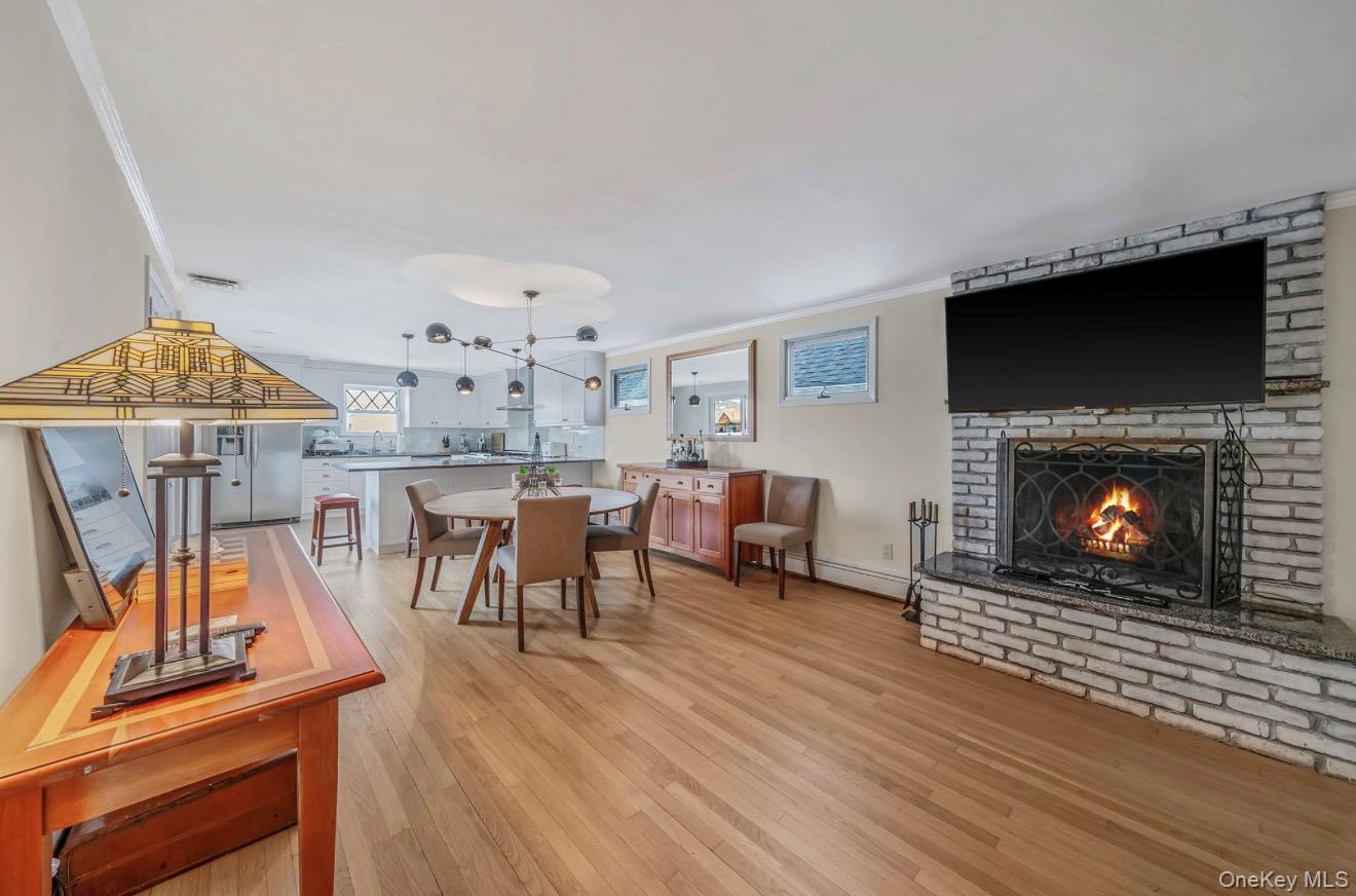 105 Vermont Street, Unit Upper photo 2