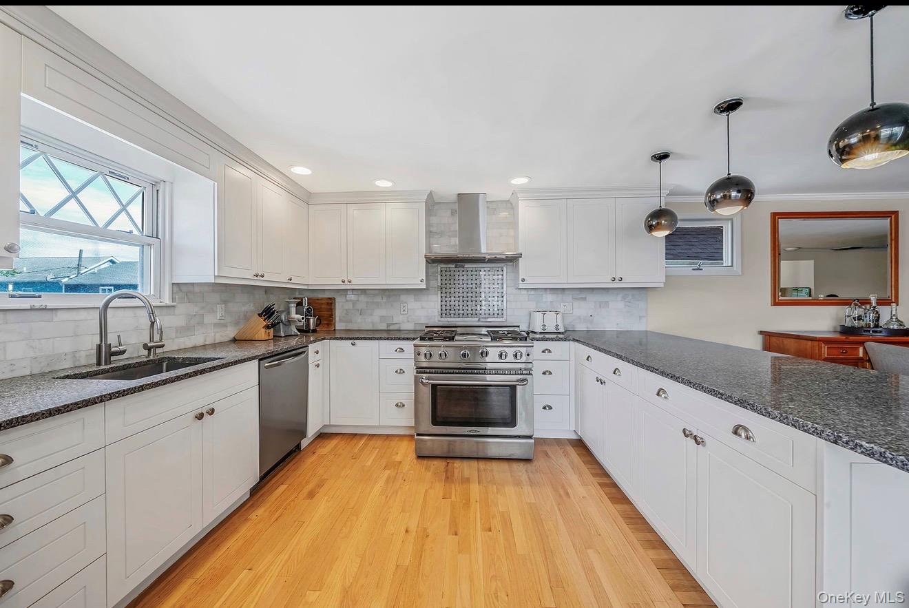 105 Vermont Street, Unit Upper photo 12