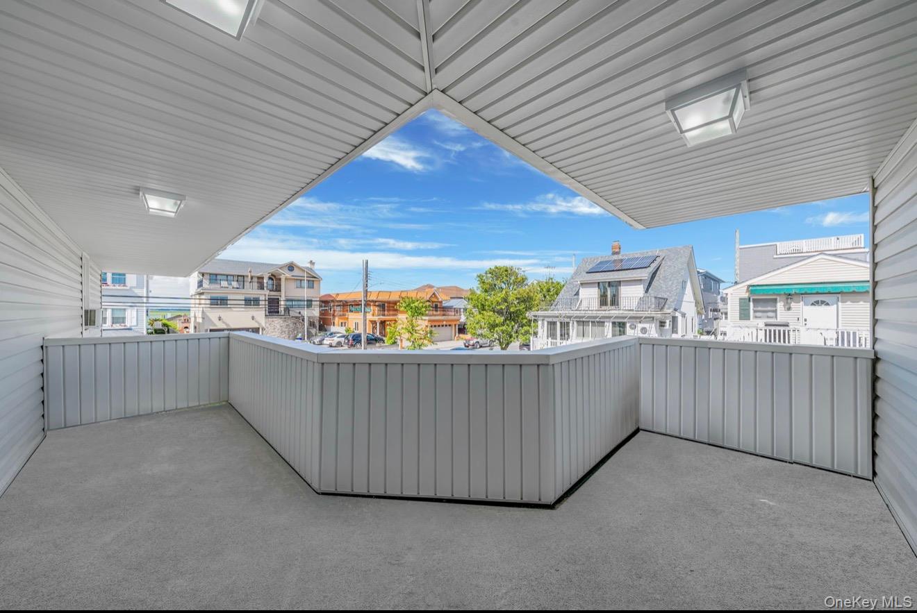 105 Vermont Street, Unit Upper photo 8