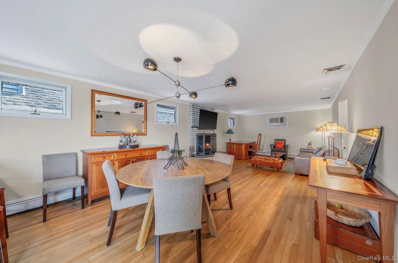 105 Vermont Street, Unit Upper photo 4
