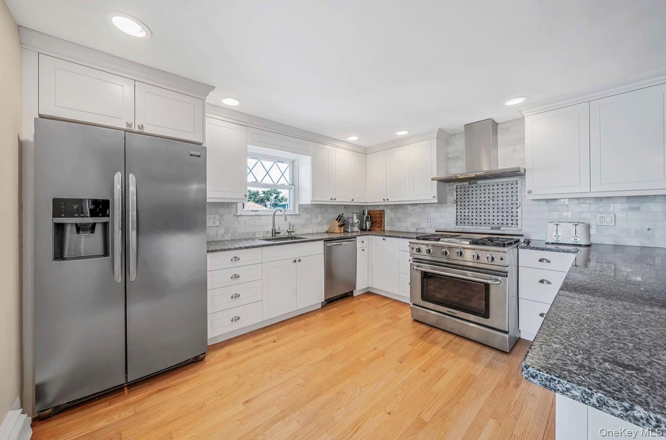 105 Vermont Street, Unit Upper photo 11