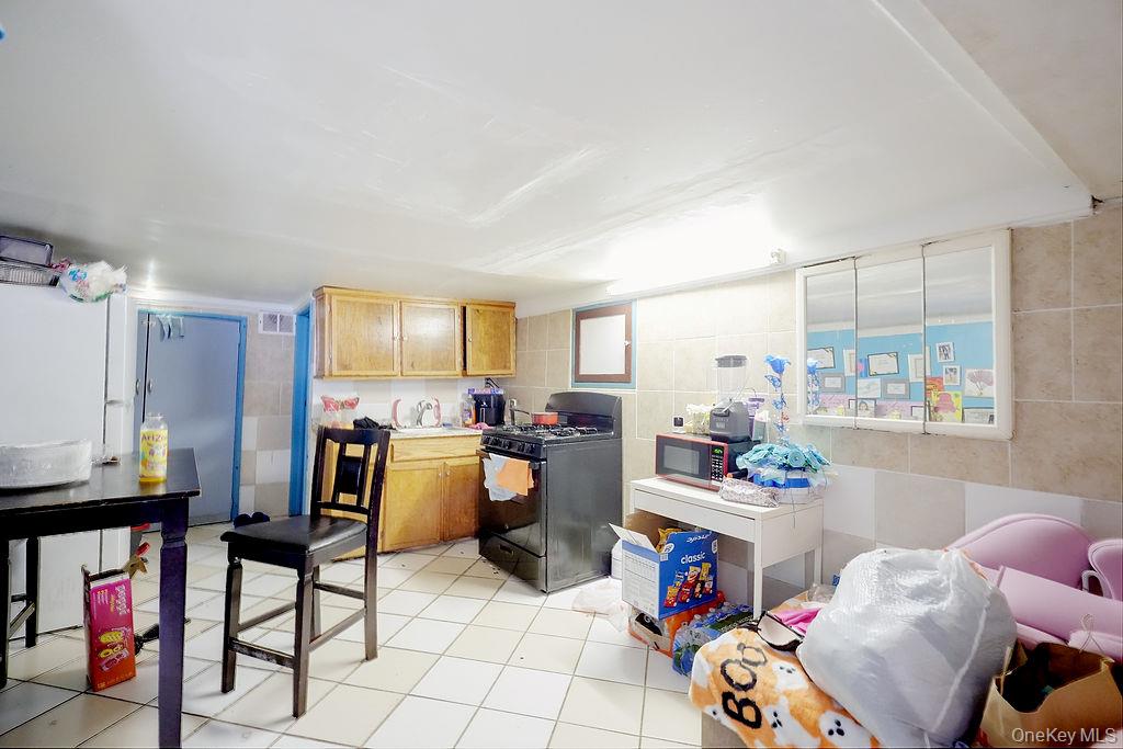437 Moffitt Boulevard – For Sale photo 11