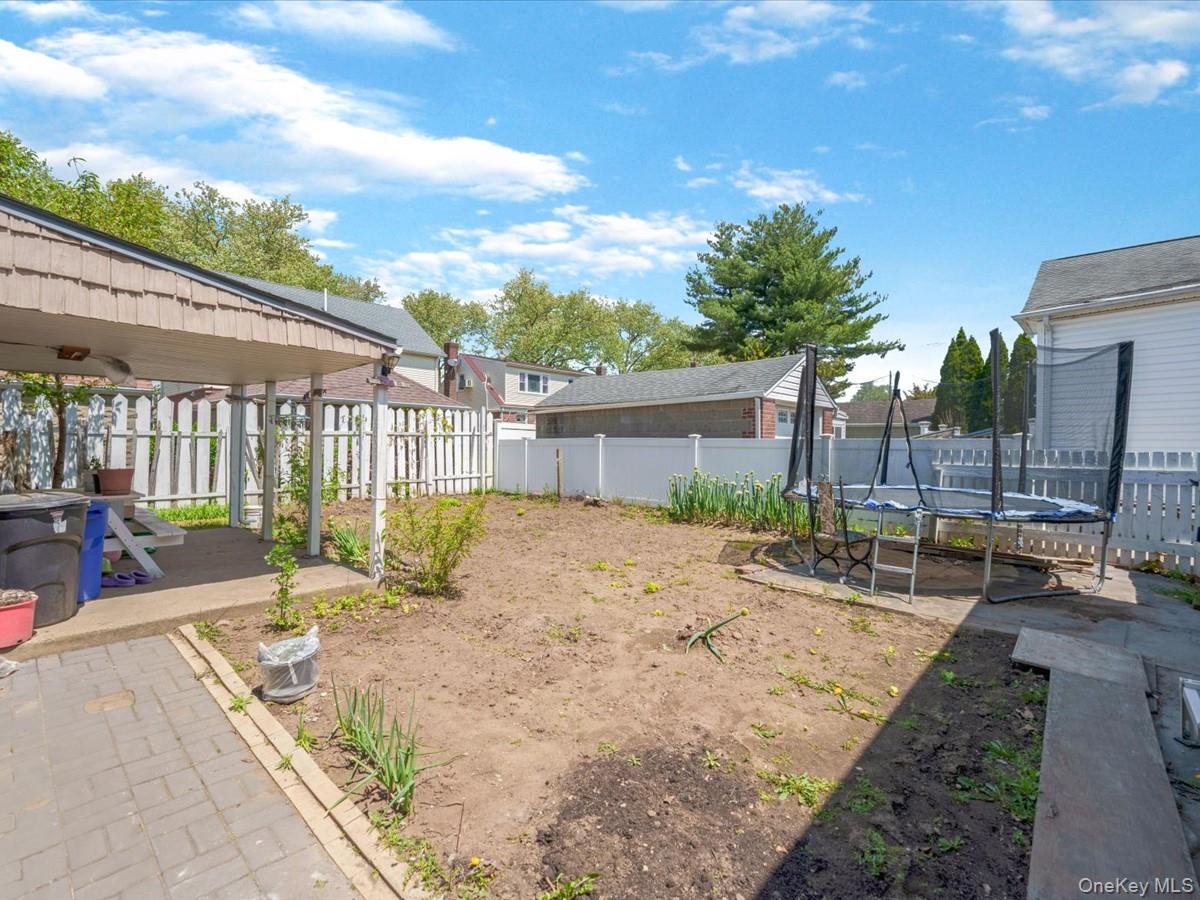 35 79th Avenue – For Sale photo 11