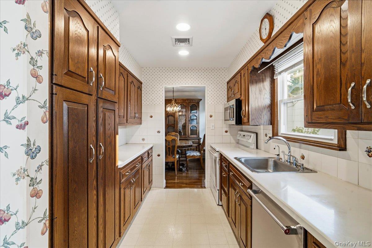 1426 Meadow Lane – For Sale photo 28