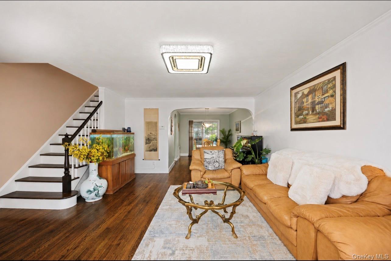 75-31 Furmanville Avenue – For Sale photo 3