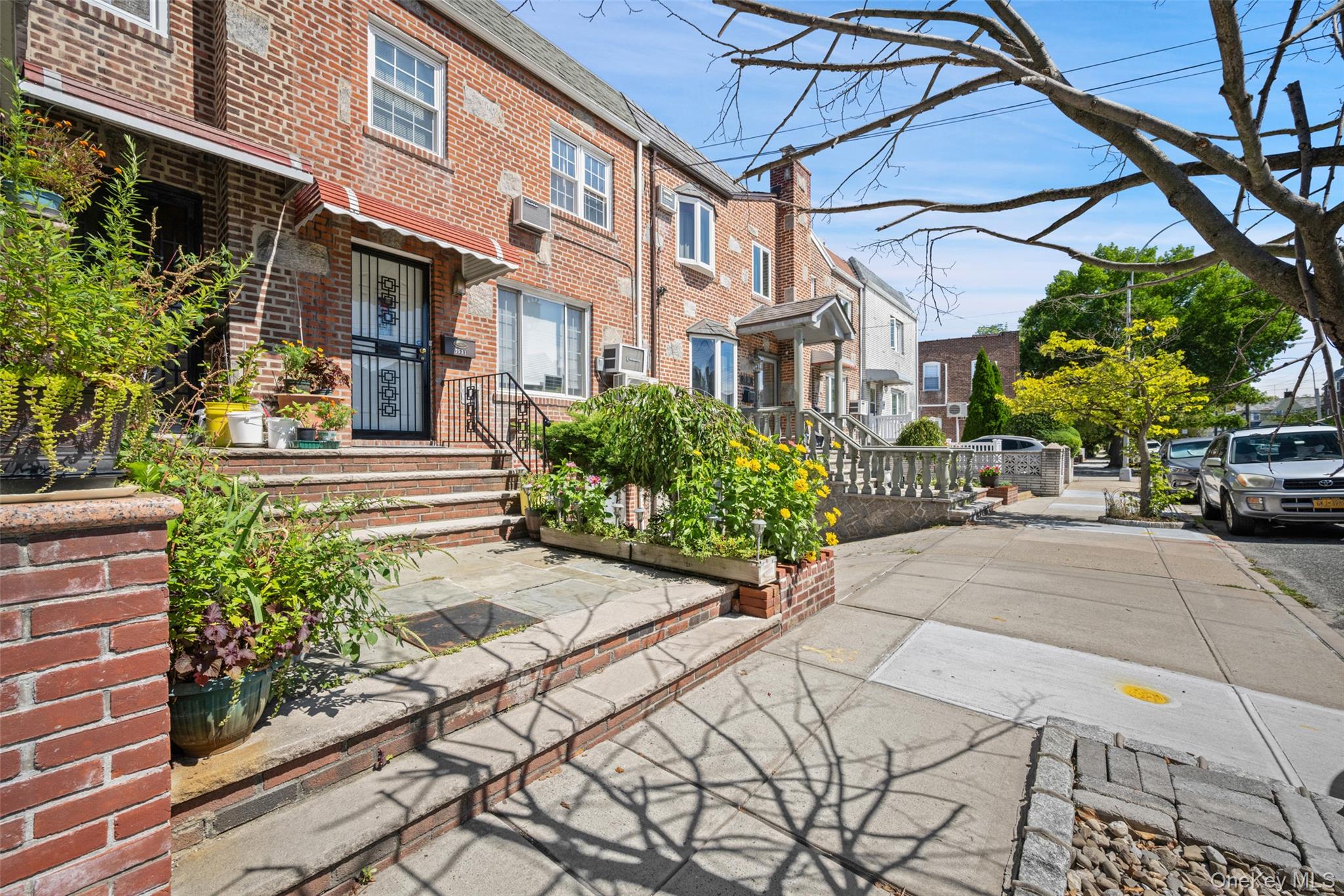 75-31 Furmanville Avenue – For Sale photo 2