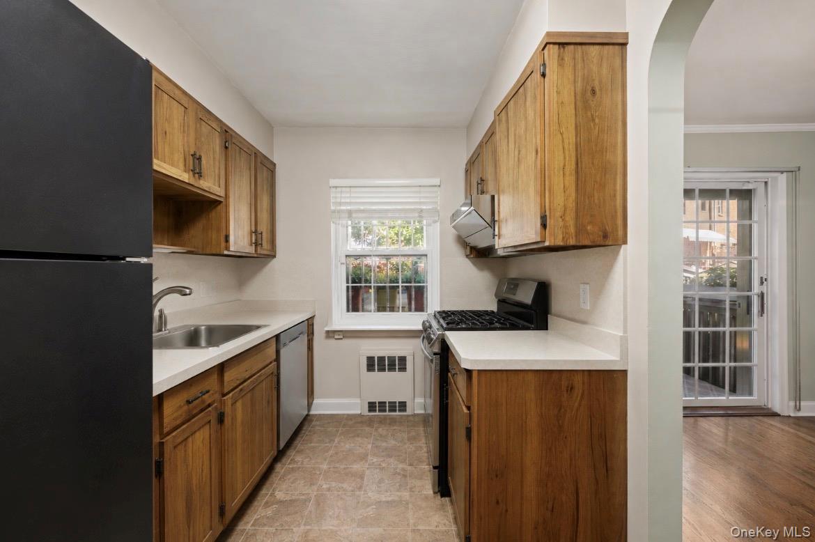 75-31 Furmanville Avenue – For Sale photo 10