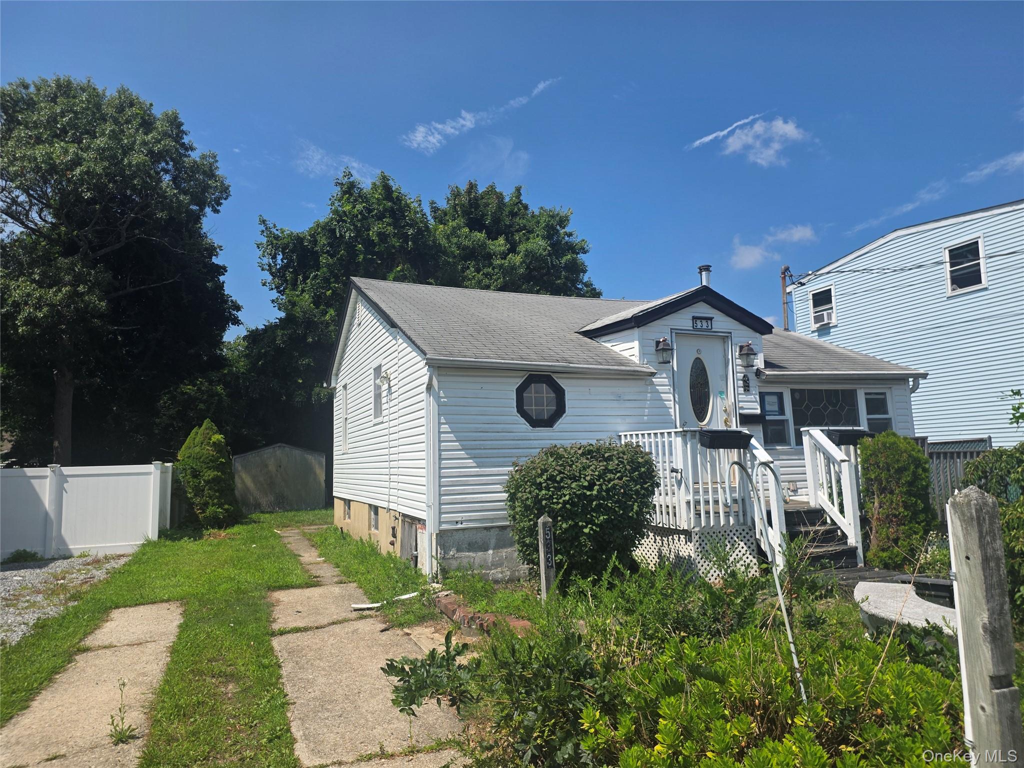 533 S 8th Street – For Sale photo 2