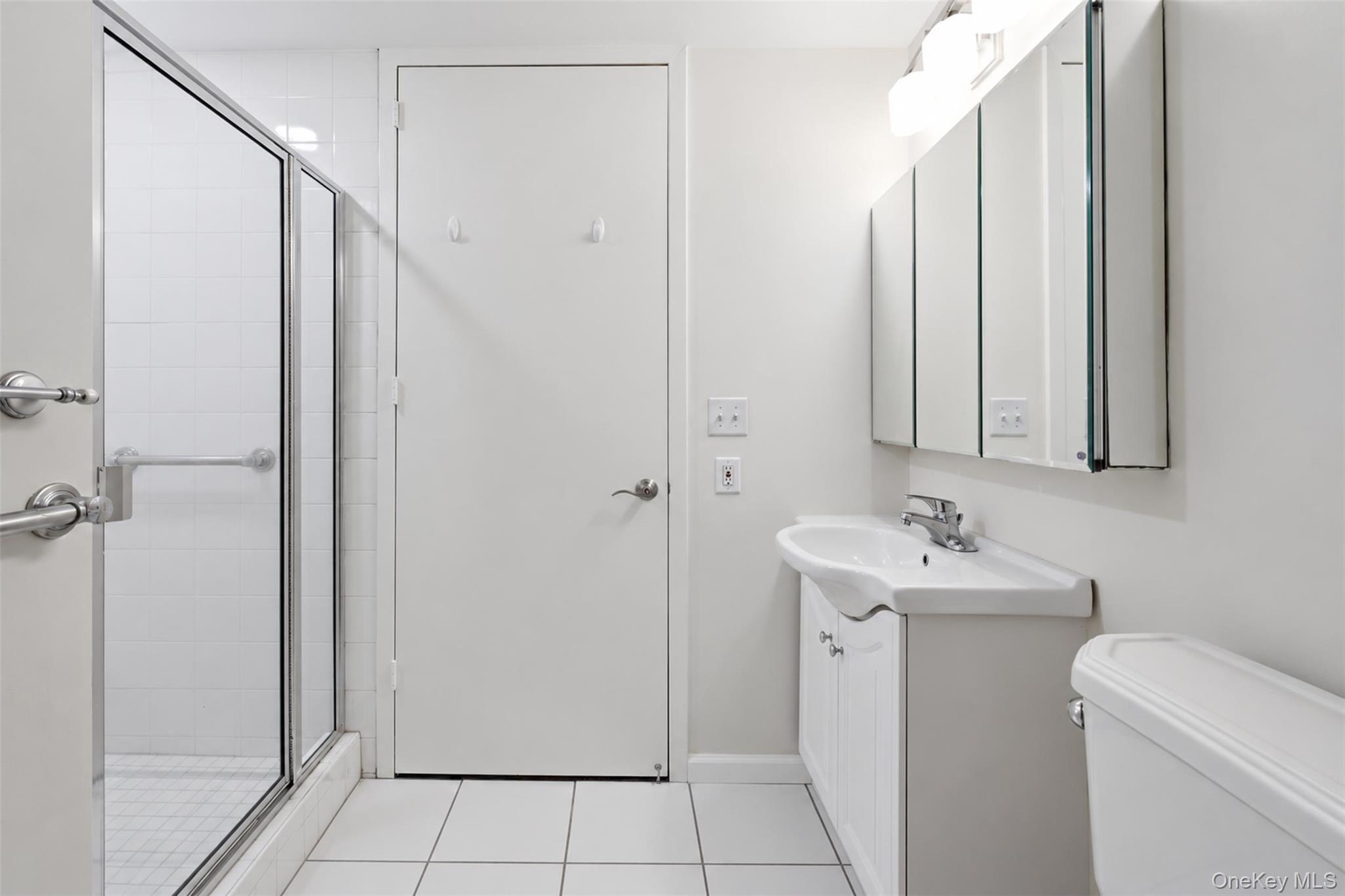35 N Chatsworth Avenue, Unit 6E photo 21
