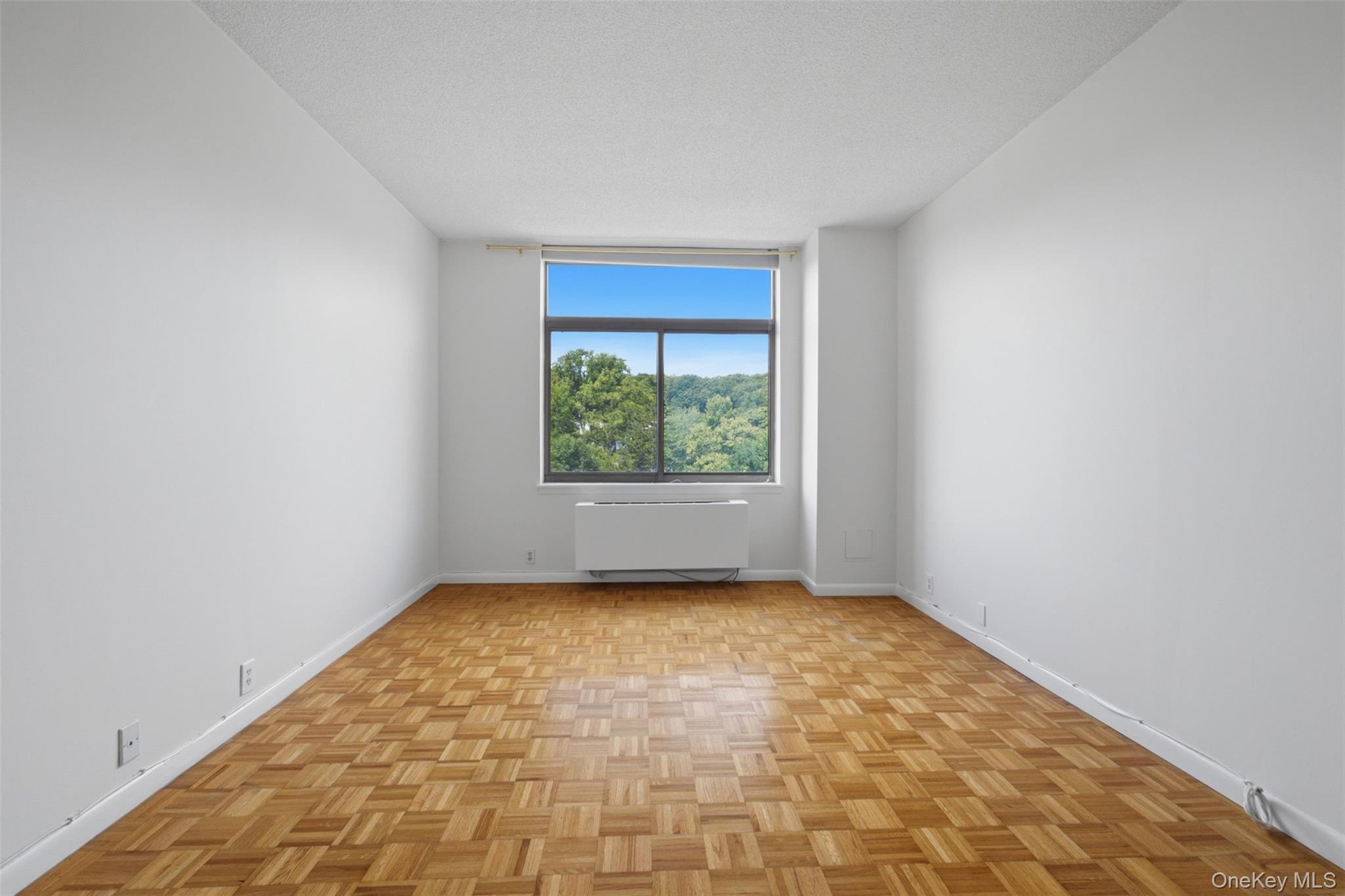 35 N Chatsworth Avenue, Unit 6E photo 18