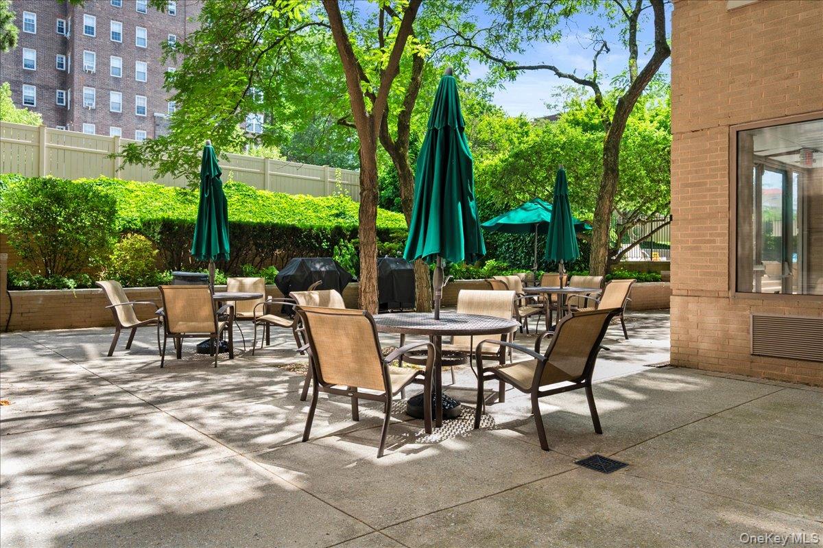 35 N Chatsworth Avenue, Unit 6E photo 7