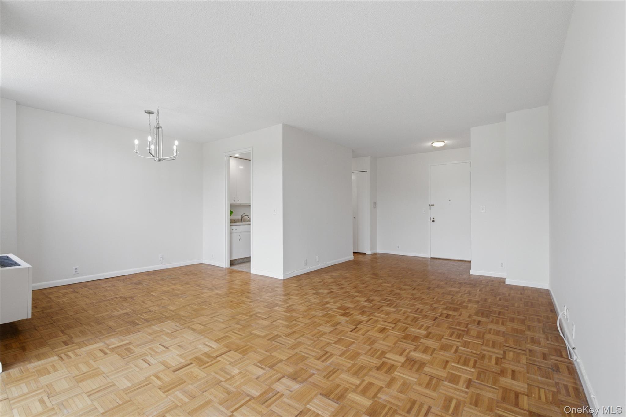 35 N Chatsworth Avenue, Unit 6E photo 10